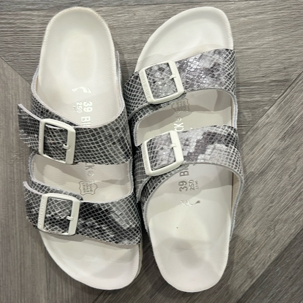 Birkenstock 39 (fit size 8) like new grey snakeskin sandal